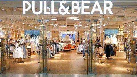 Tienda de moda Pull&Bear en centro comercial