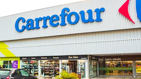 Fachada de supermercado Carrefour