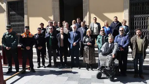 Minuto de silencio en Jerez por el aniversario del atentado del 11M | Cristo Garc&iacute;a