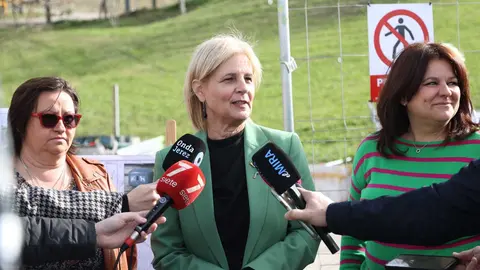 Mar&iacute;a Jos&eacute; Garc&iacute;a-Pelayo en una atenci&oacute;n a los medios | Cristo Garc&iacute;a