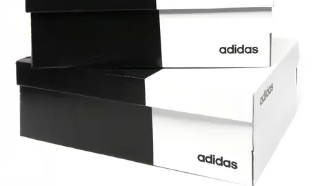 Cajas de zapatillas Adidas