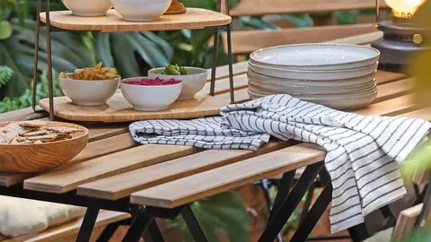 Mesa para balc&oacute;n, terraza y jard&iacute;n ASKHOLMEN de IKEA
