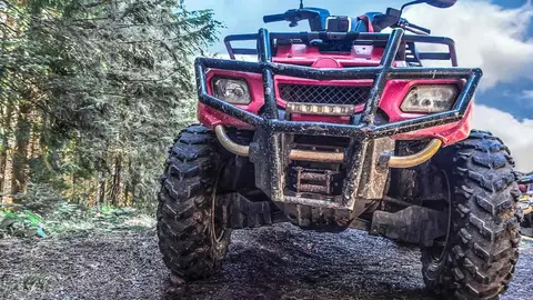 Un quad en una foto de archivo