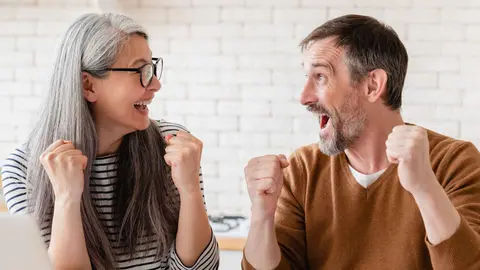 Pensionistas contentos por la &uacute;ltima noticia de Hacienda