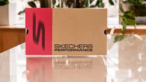 Caja de zapatillas Skechers