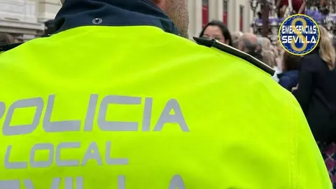 Un agente de la Polic&iacute;a Local de Sevilla