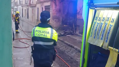 Incendio en la calle Gaspar Fern&aacute;ndez