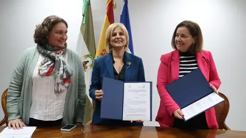 Firma del convenio de colaboraci&oacute;n con el Colegio de Arquitectos | Cristo Garc&iacute;a