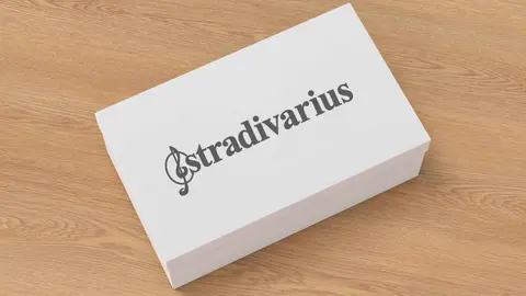 Caja de zapatillas de Stradivarius