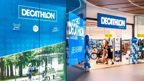 Tienda Decathlon en centro comercial Diagonal Mar Centre de Barcelona