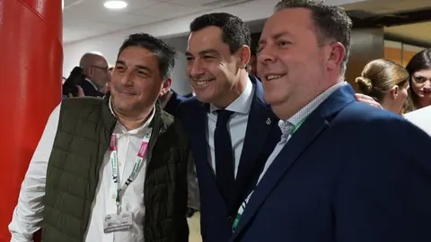 Juanma Moreno ha acudido al Congreso del CSIF en Andaluc&iacute;a
