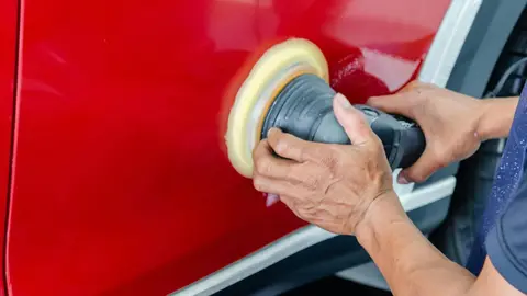 C&oacute;mo pintar rayones en un autom&oacute;vil despu&eacute;s de un accidente o peque&ntilde;os da&ntilde;os