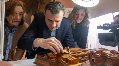 El alcalde de C&aacute;diz, Bruno Garc&iacute;a, ha supervisado el hallazgo