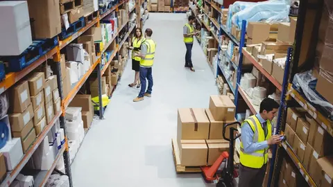 Operario de almac&eacute;n, uno de los puestos demandados