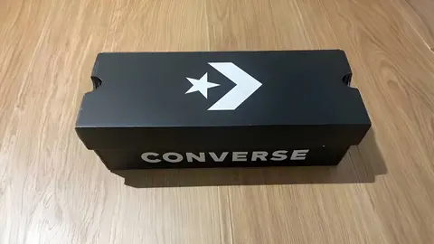 Caja de botines de Converse