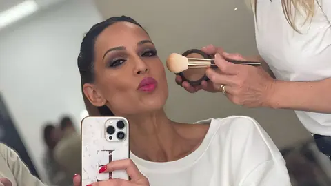 Maquillan a Eva Gonz&aacute;lez - Instagram