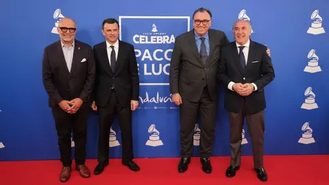 Homenaje a Paco de Luc&iacute;a en C&aacute;diz