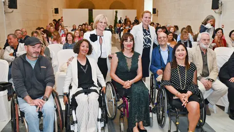 Mar&iacute;a Jos&eacute; Garc&iacute;a-Pelayo junto a Irene Villa