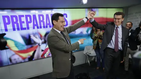 Juanma Moreno, junto a Alberto N&uacute;&ntilde;ez Feij&oacute;o