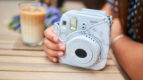 M&aacute;quina de fotos instnt&aacute;nea Instax Mini 12