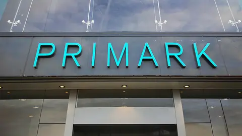 Fachada de tienda Primark