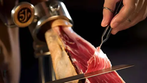 Jam&oacute;n ib&eacute;rico 100% de bellota de 6 a 7 kg de la marca Cinco Jotas
