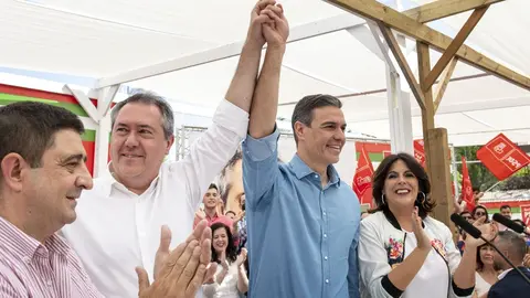 Juan Espadas, junto a Pedro S&aacute;nchez