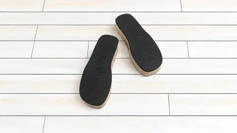 Sandalia plana yute acordonada de piel negra de Bimba y Lola