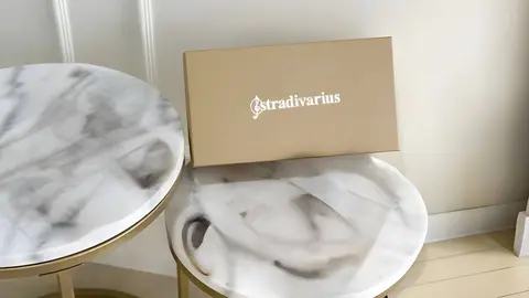 Stradivarius planea convertirse en una de las marcas del verano con su nueva gama de sandalias