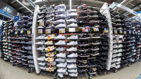 Secci&oacute;n de calzado de Decathlon