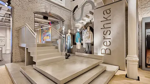 Bershka con su tienda en Portal de l'&Agrave;ngel