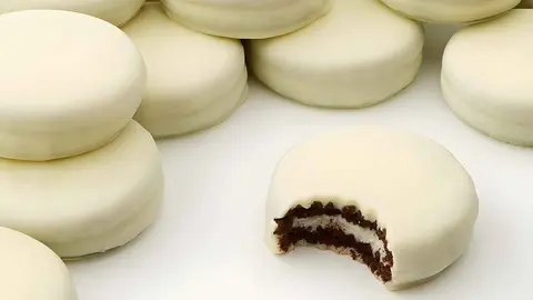 Galletas Caocream de chocolate blanco rellenas de crema de Mercadona
