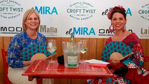 Mar&iacute;a Jos&eacute; Garc&iacute;a-Pelayo y Estefan&iacute;a Jaime | Cristo Garc&iacute;a