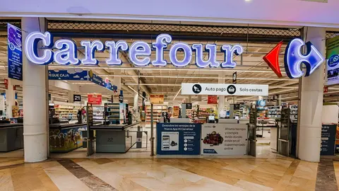 Carrefour del Centro Comercial Rosaleda