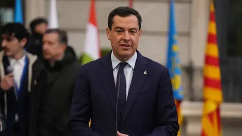 Juanma Moreno ha valorado los posible pactos tras las elecciones catalanas