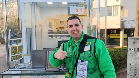 Un vendedor de la ONCE