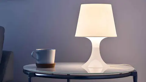 L&aacute;mpara de mesa LAMPAN de Ikea