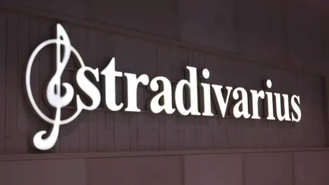 Tienda Stradivarius