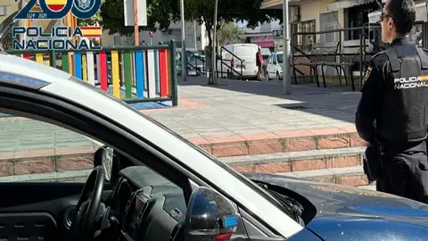 Un agente de la Polic&iacute;a Nacional en Jerez en una foto de archivo