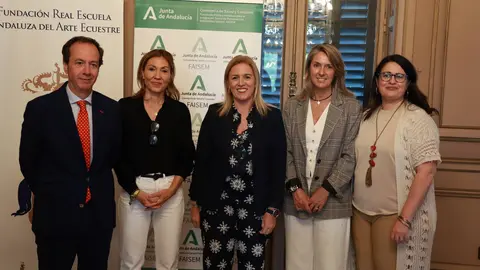 La Real Escuela firma un acuerdo de colaboraci&oacute;n con Faisem | Cristo Garc&iacute;a