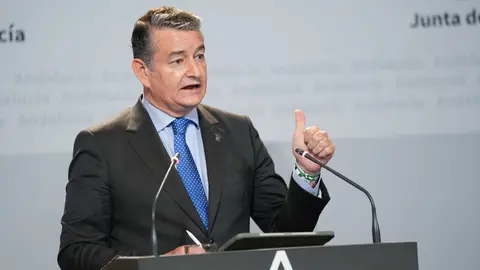 El consejero de Presidencia Interior, Di&aacute;logo Social y Simplificaci&oacute;n Administrativa de la Junta de Andaluc&iacute;a, Antonio Sanz