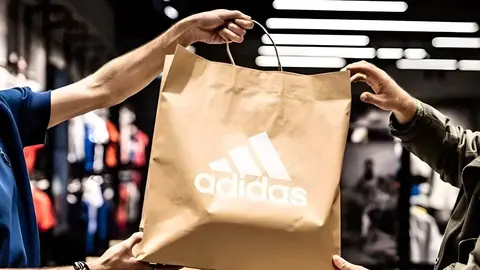 Compra en la tienda de la firma Adidas