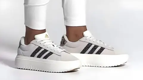 Zapatilla grand court platform de Adidas