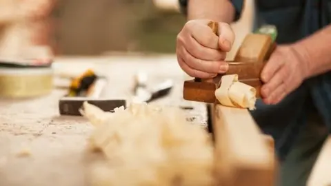 Carpintero, una de las profesiones m&aacute;s demandadas en Andaluc&iacute;a