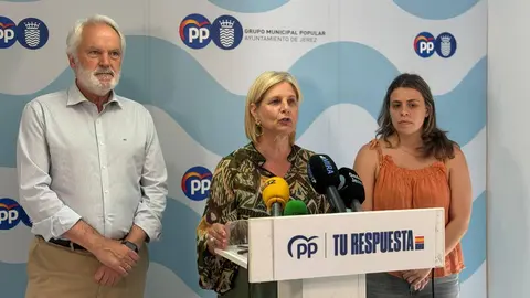 Mar&iacute;a Jos&eacute; Garc&iacute;a-Pelayo en rueda de prensa | Cristo Garc&iacute;a