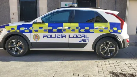 Un coche de la Polic&iacute;a Local en Ja&eacute;n