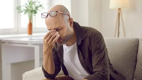 Un futuro pensionista preocupado por el estado de su pensi&oacute;n de jubilaci&oacute;n de la Seguridad Social