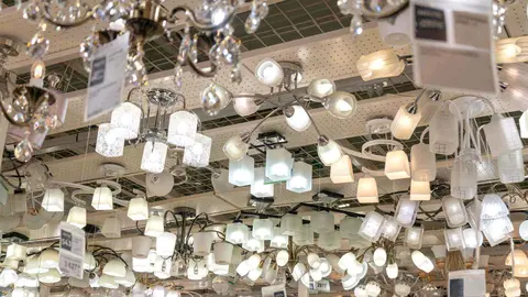 Secci&oacute;n de l&aacute;mparas de Leroy Merlin