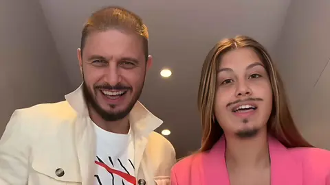 Joaqu&iacute;n y su hija Daniela haciendo un v&iacute;deo para TikTok