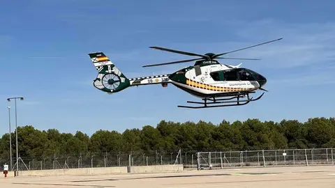Un helic&oacute;ptero de la Guardia Civil